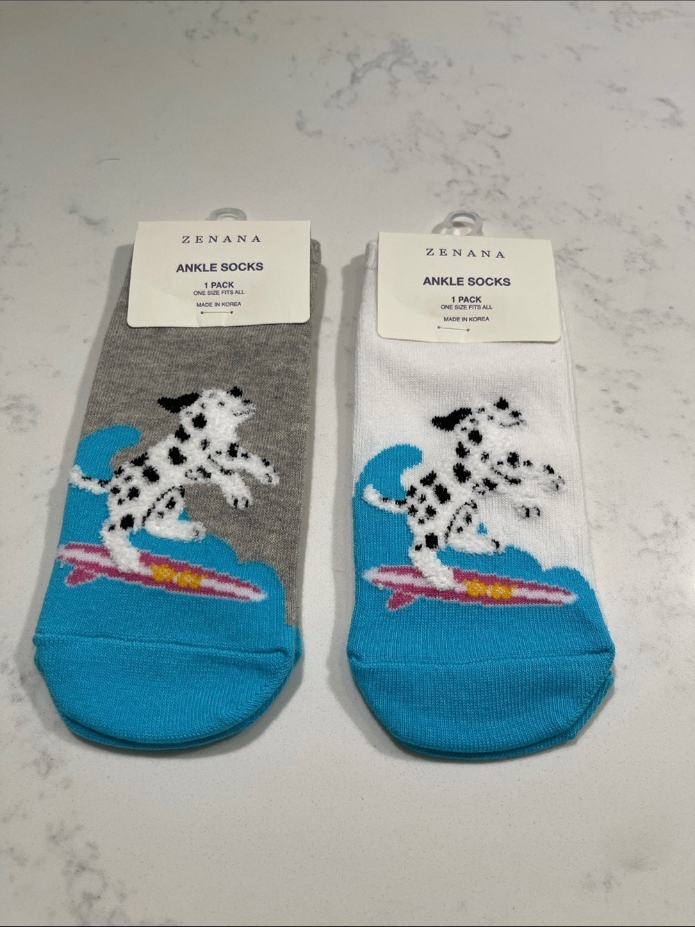 NWT Zenana Dalmatian Surf Ankle Socks - OS (2 Pack)